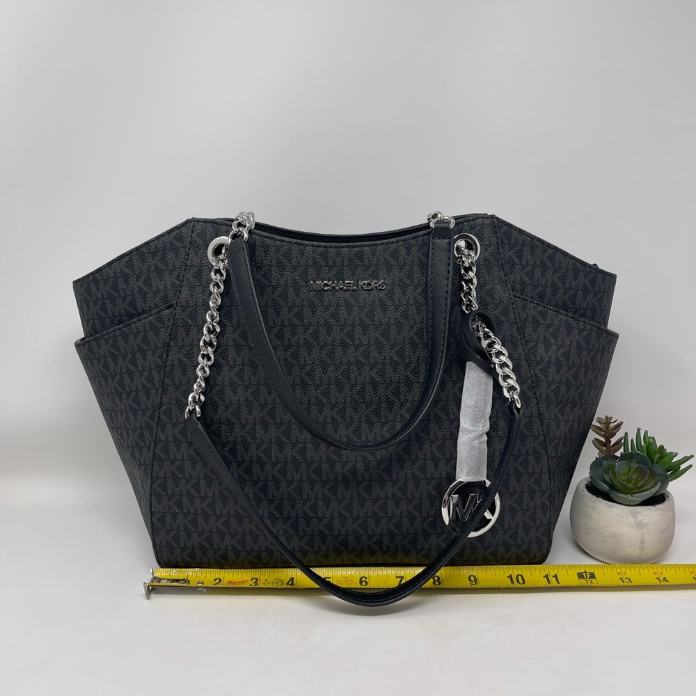 Michael Kors JST Large Chain Shoulder Bag - Picture 2 of 10